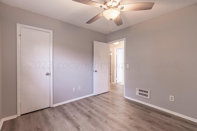 Building Photo - 5130 Leland Dr