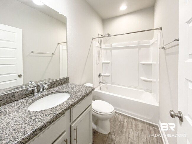 Building Photo - 1713 Covington Ln