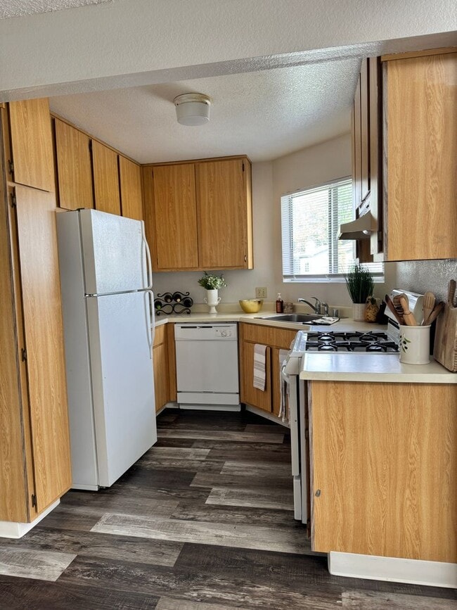 Building Photo - 2 Bedroom, 2 Bath Home in Sparks
