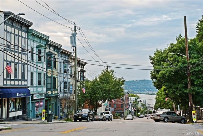 Building Photo - 140 N Broadway