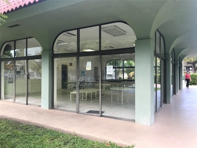 Building Photo - 8101 SW 72nd Ave