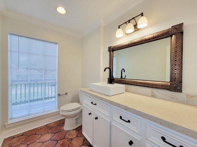 Building Photo - 18603 Point Lookout Dr