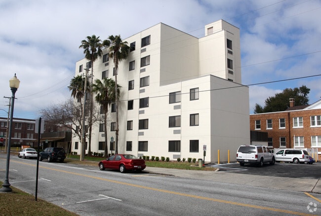 Building Photo - Plant City Towers Apartments