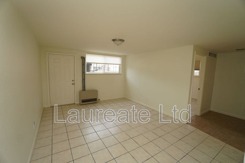 Building Photo - 1118 Rosemary St