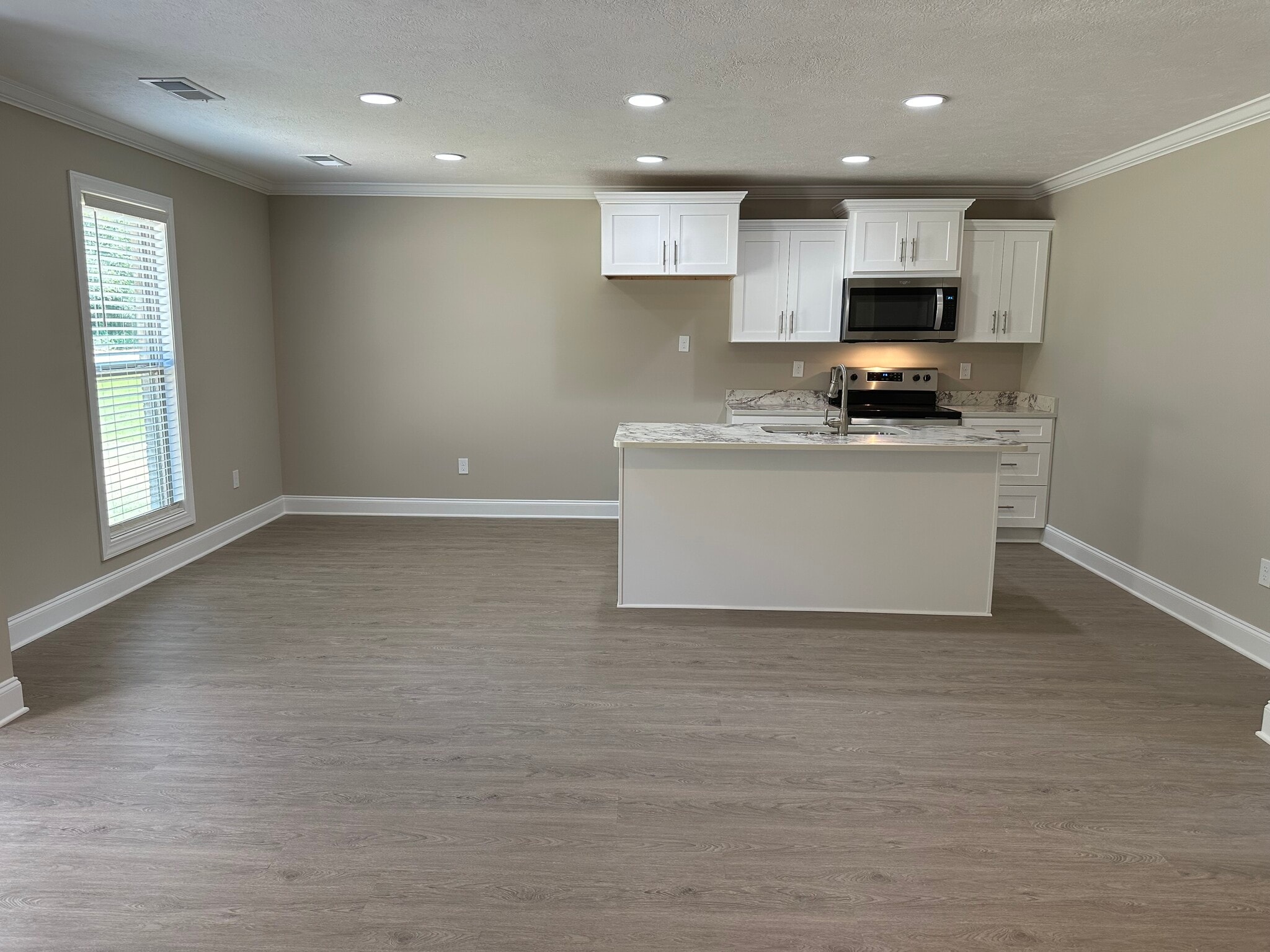 Building Photo - 84 Jackson Creek Dr