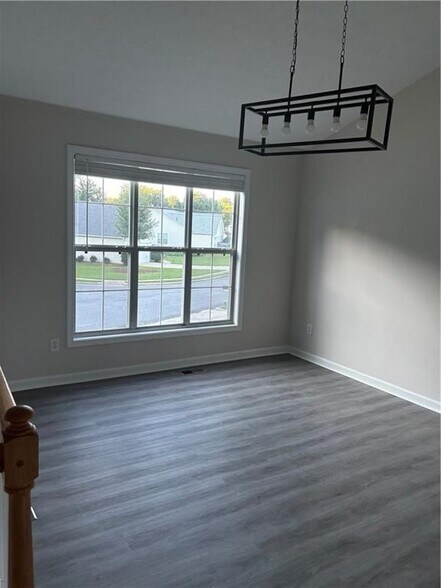 Building Photo - 2575 Hamilton Chase Run