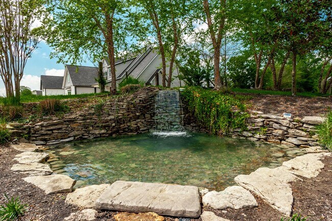 Building Photo - 342 Manor Row