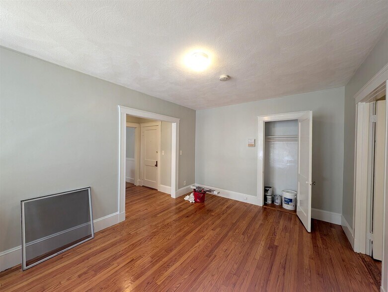 Building Photo - 145 Summer St