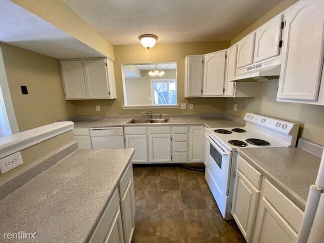 Building Photo - 3 br, 2.5 bath House - 6364 Titania Drive