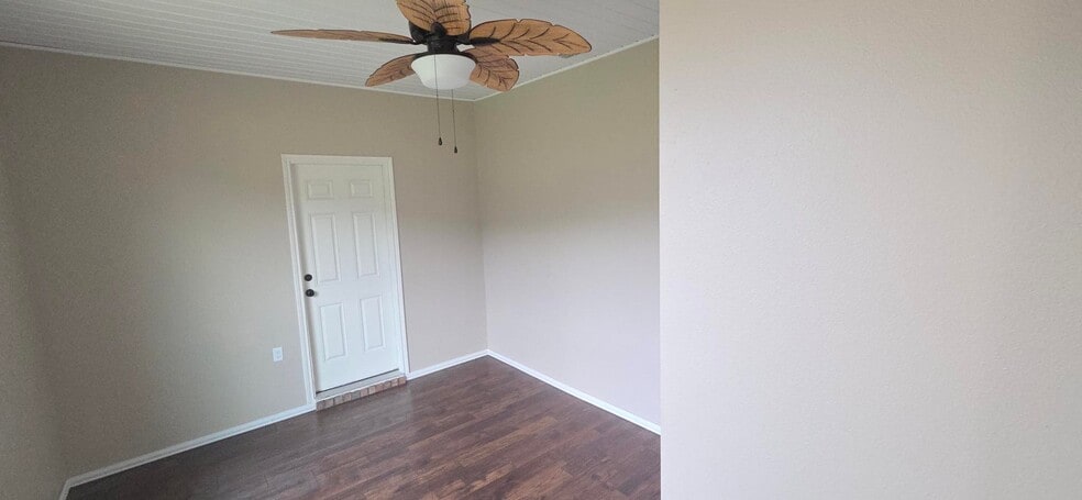 Building Photo - 3606 Sylvia Dr