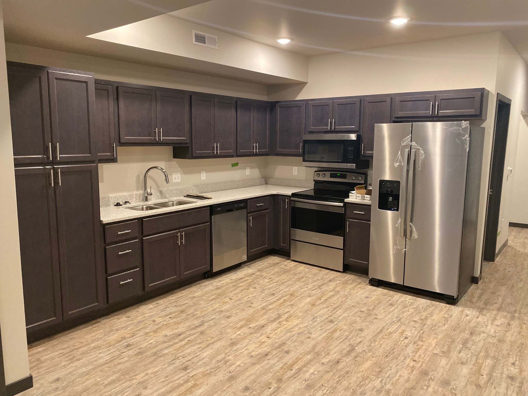 Building Photo - 950 Commercial St