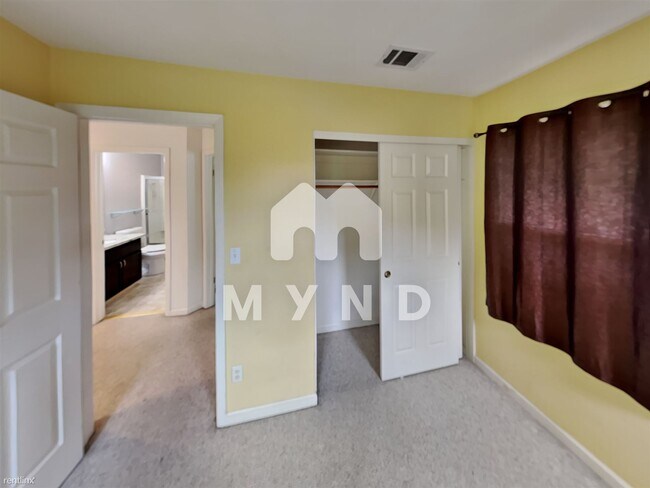Building Photo - 3 br, 2.5 bath Townhome - 3597 Dayton Common