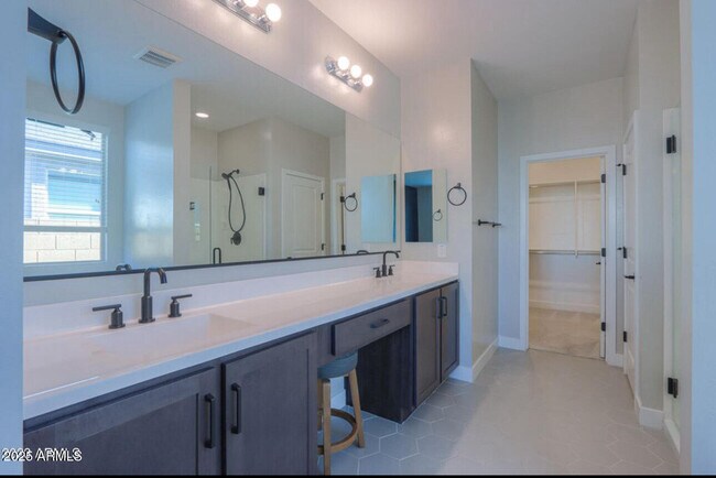 Building Photo - 5546 W Stargazer Pl