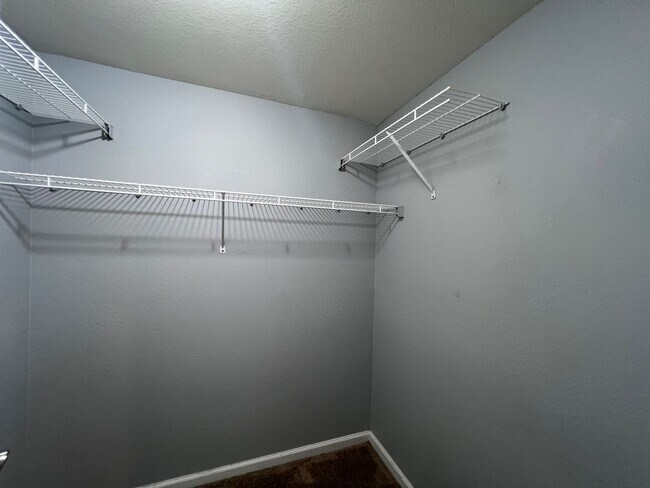 Building Photo - Summerlin 3bd, 2 bath, 2 garage Condo