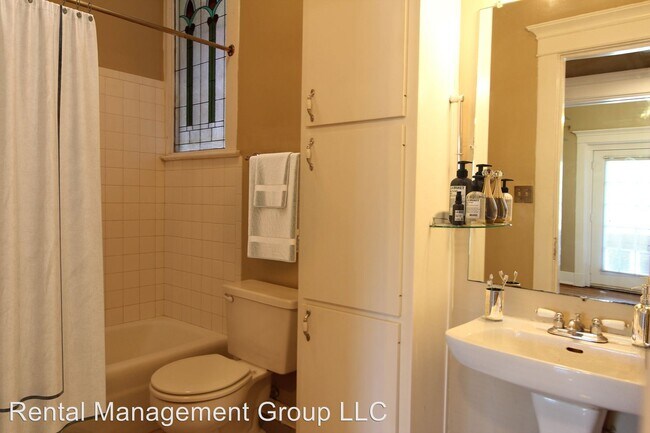 Building Photo - 1300 20th St S