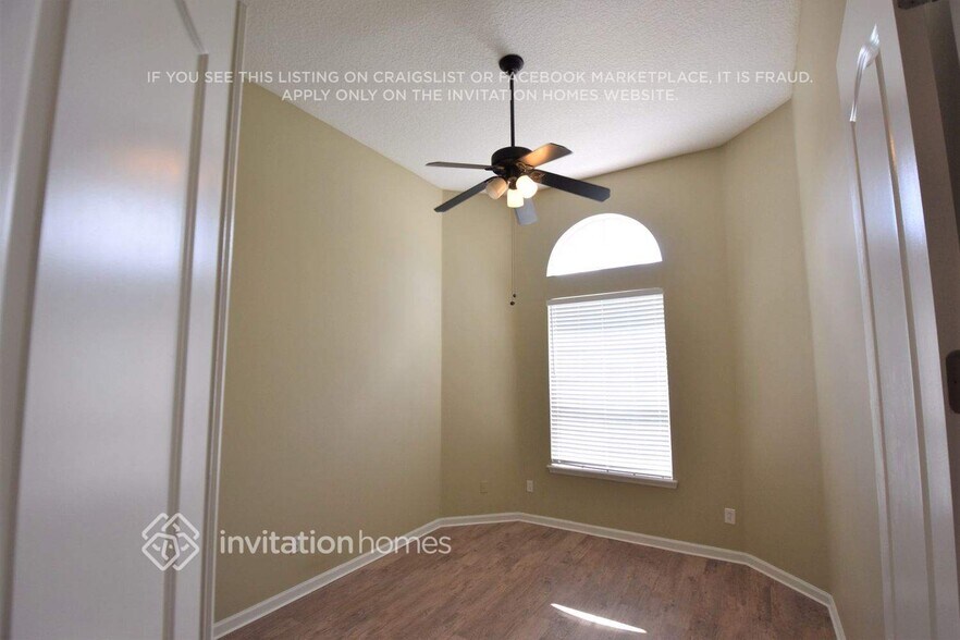 Building Photo - 6135 White Tip Rd