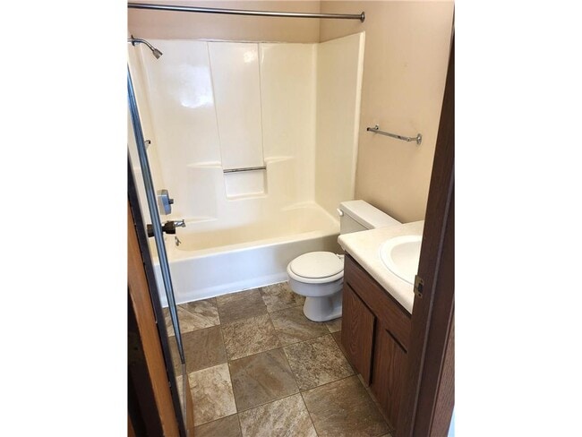 Building Photo - 124 4th Ave