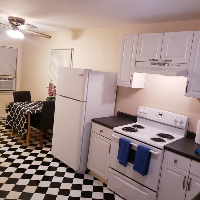 Primary Photo - 3124 S Perry St