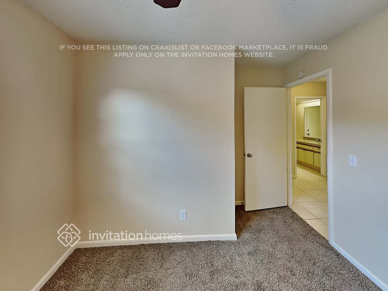 Building Photo - 10416 Deepbrook Dr