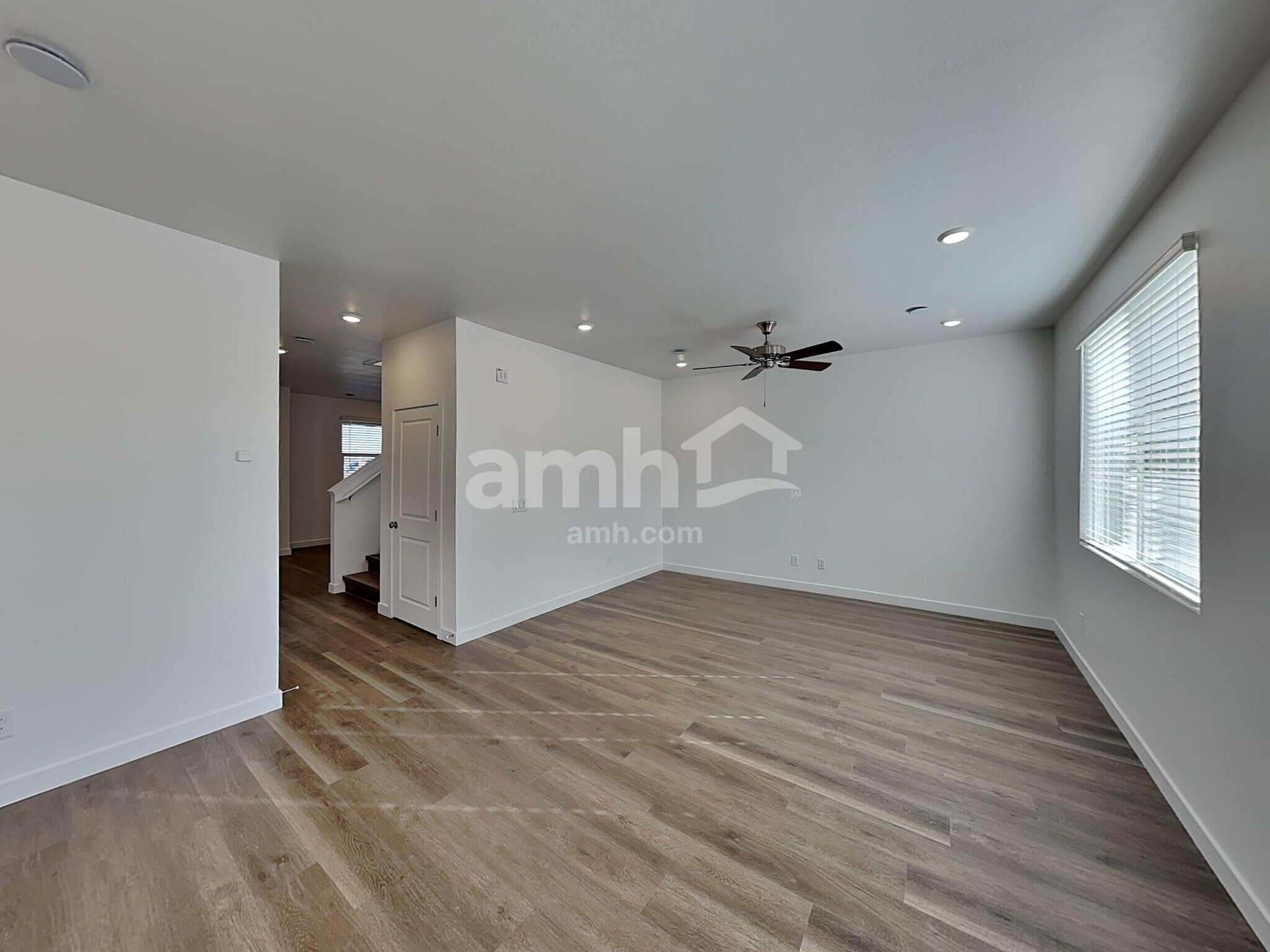 Building Photo - 20177 W Thomas Rd