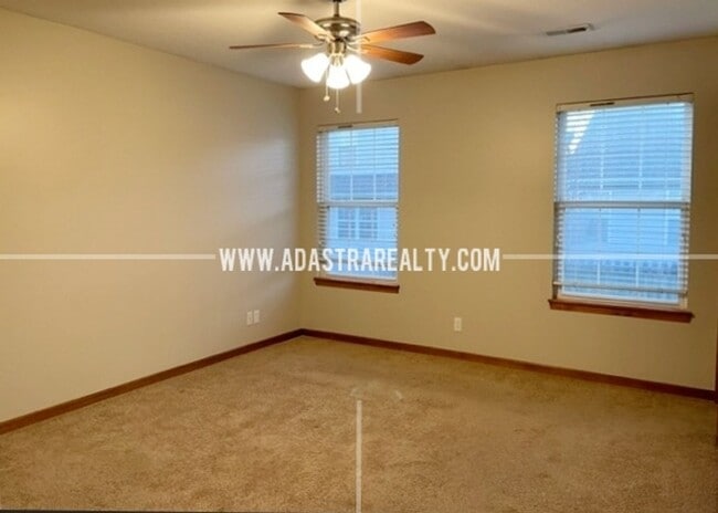 Building Photo - Very Nice Ranch Home in Gardner-Available in MAY!!