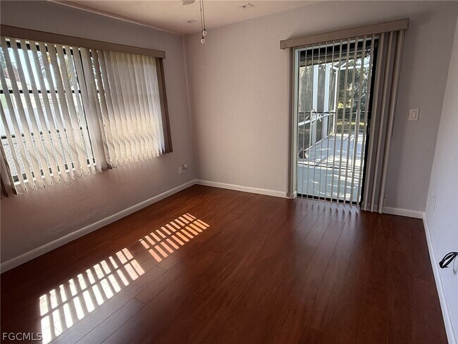 Building Photo - 3410 SE 11th Pl