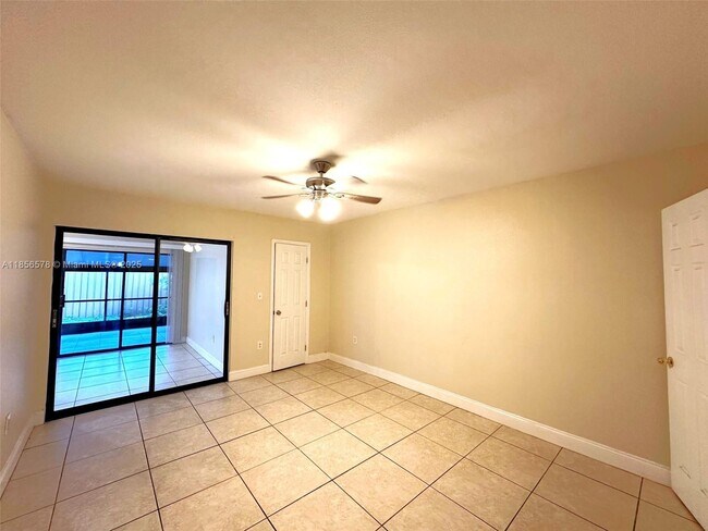 Building Photo - 6731 Kingsmoor Way