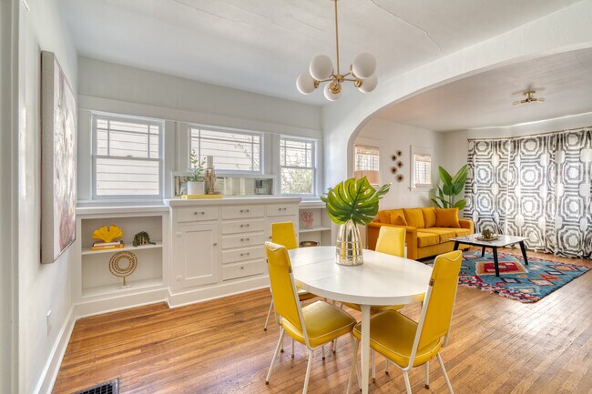 Building Photo - 2215 SE Powell Blvd