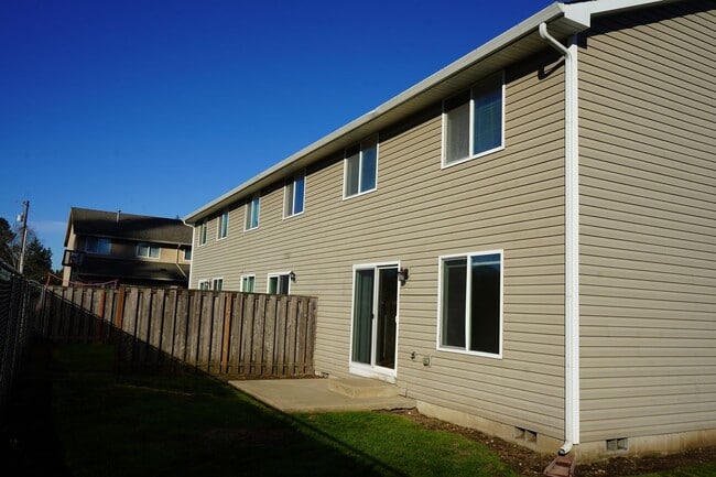 Building Photo - 10513 NE 63rd St