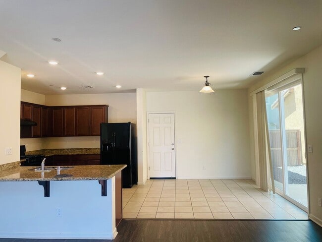 Building Photo - 2912 Portage Way