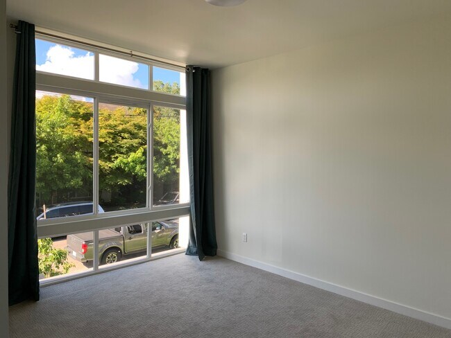 2nd Bedroom - 3916 SW Dawson St