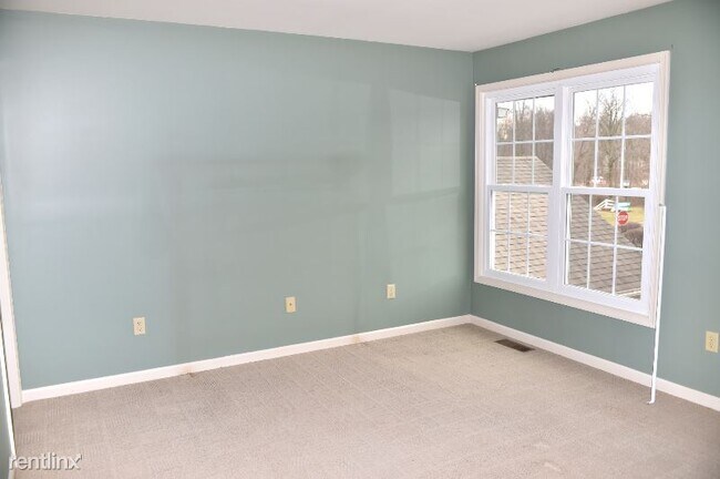 Building Photo - 2 br, 2.5 bath House - 658 Mallard Dr