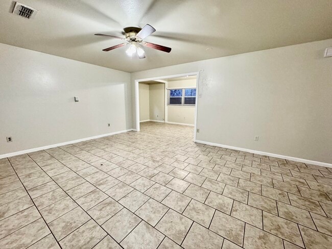 Building Photo - 3008 57th St