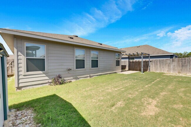 Building Photo - 12904 Pealing Wy