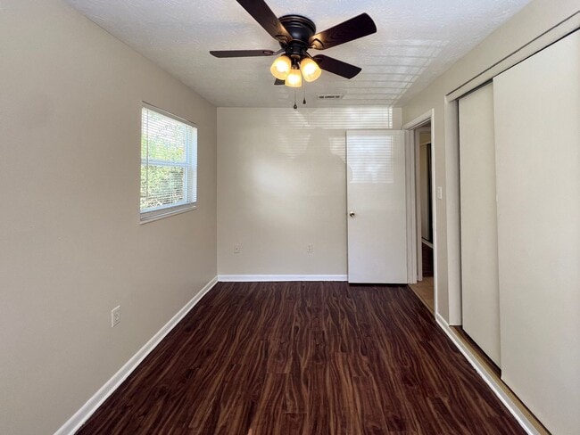 Building Photo - 3/2 House Near UF - Available mid-July 2026!