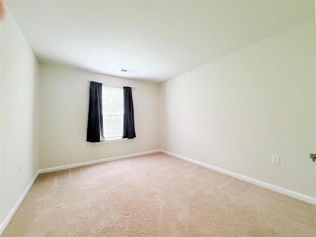 Building Photo - 121 Capeside Ct