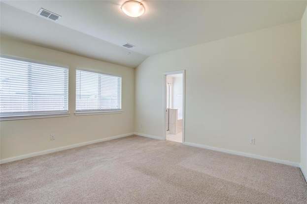 Building Photo - 1304 Rosebush Rd