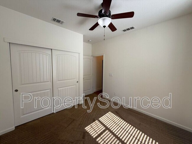 Building Photo - 333 Catmint St