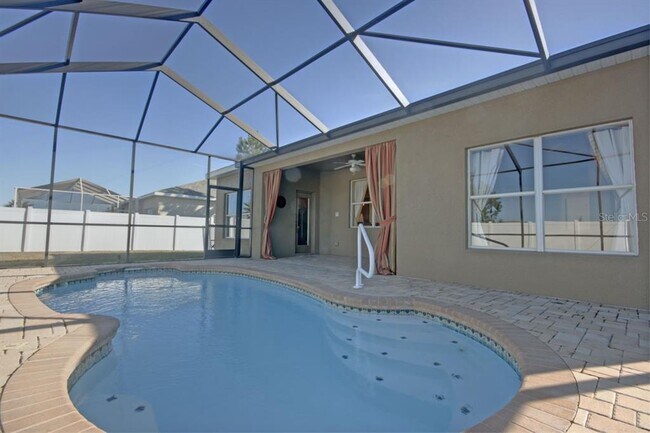 Building Photo - 15825 Durango Cir