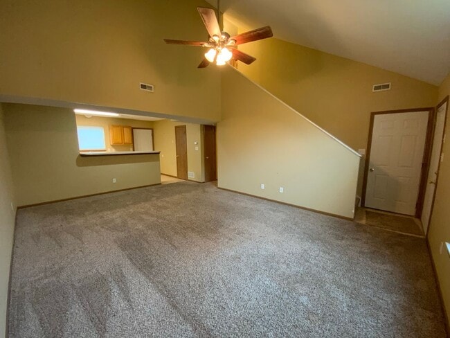 Building Photo - 306 E Liberty Ln