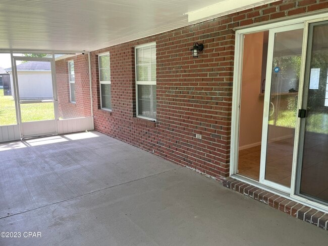 Building Photo - 241 Hannover Cir