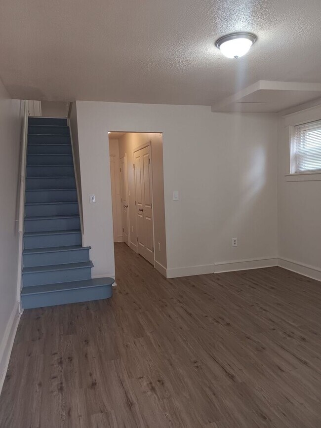 Building Photo - 2309 Upland St