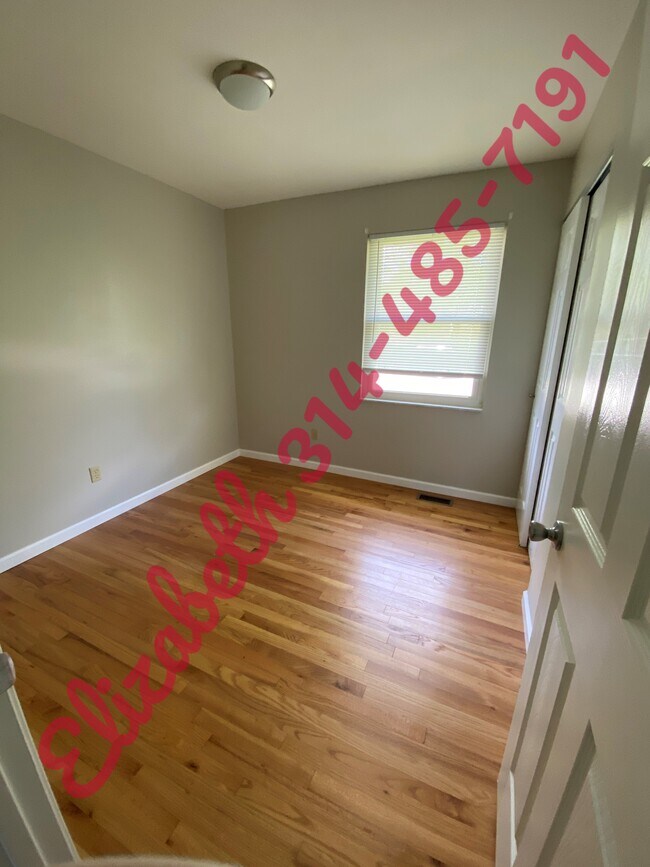 Building Photo - 3037 Lyme St