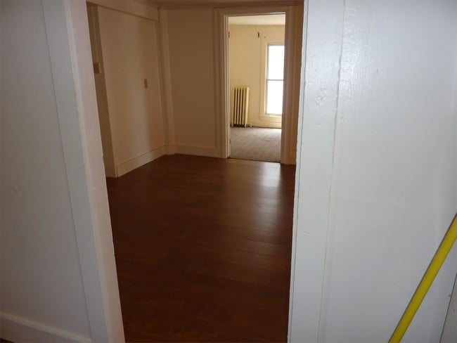 Building Photo - 108 Fayette St