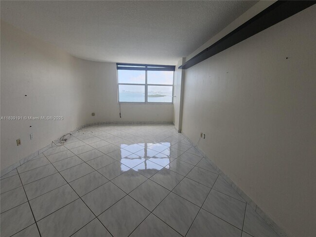 Building Photo - 11930 N Bayshore Dr