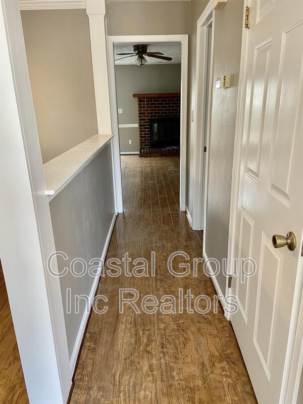 Building Photo - 247 Windbrooke Ln