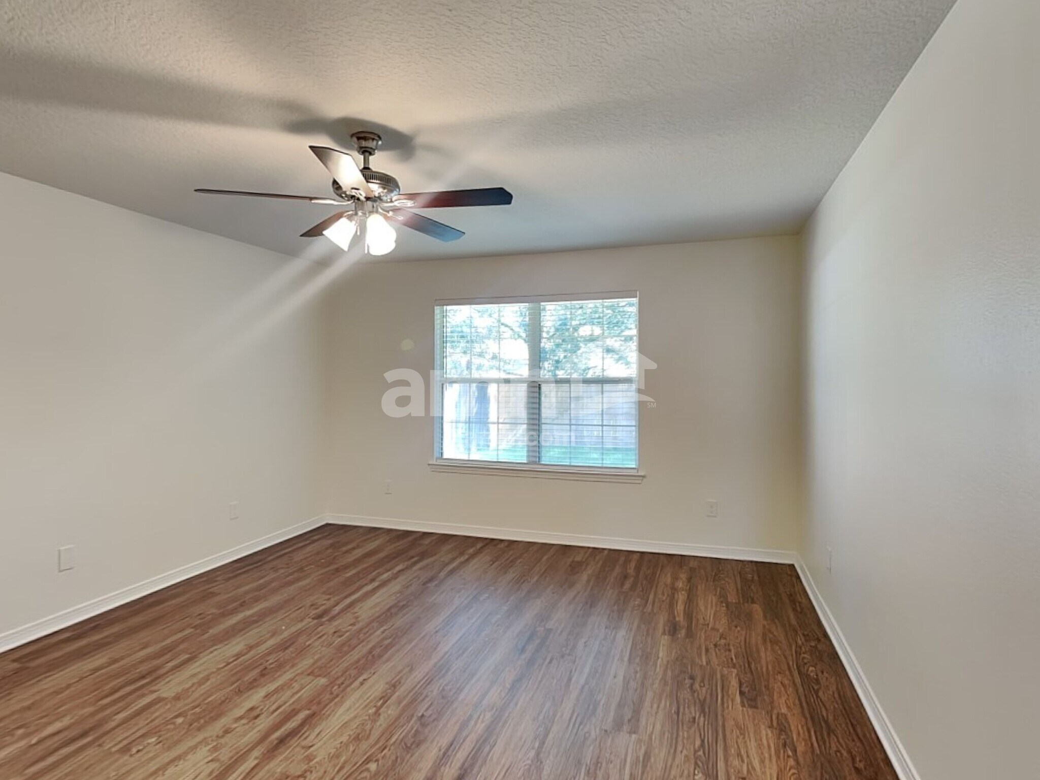 Building Photo - 3256 Silverado Cir