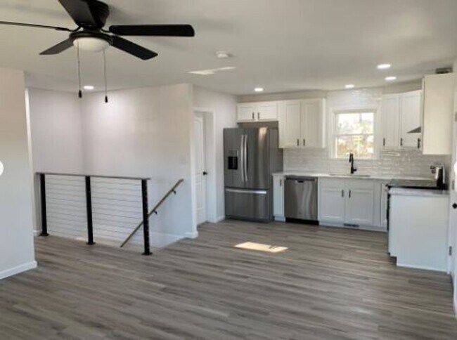 Primary Photo - 1722 Foxborough Cir