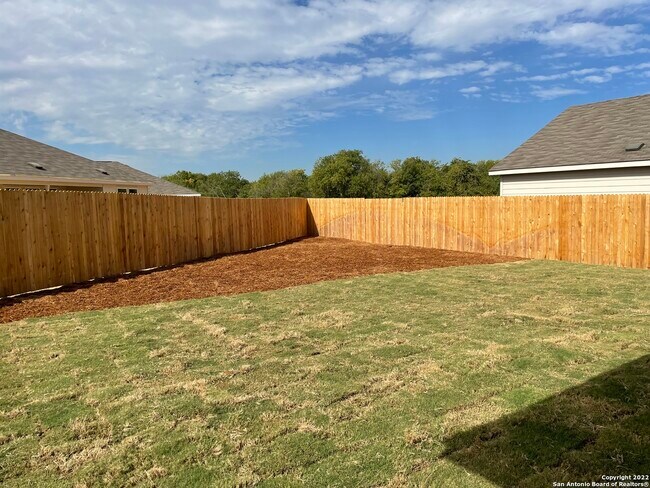 Building Photo - 435 Butterfly Bush Ct