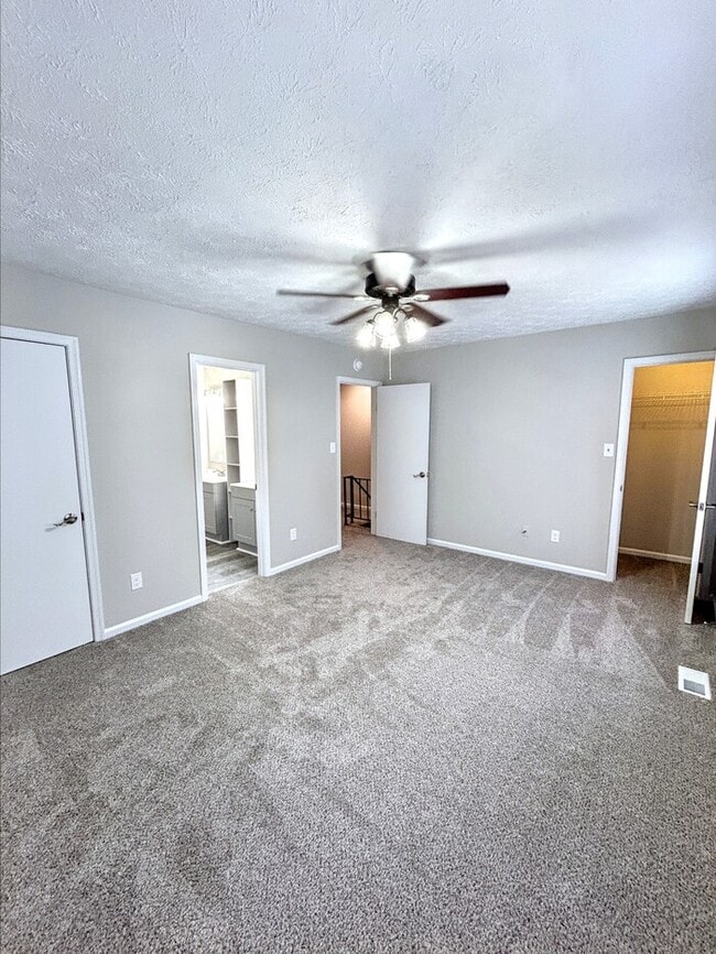 Building Photo - 359 Deputy Ln